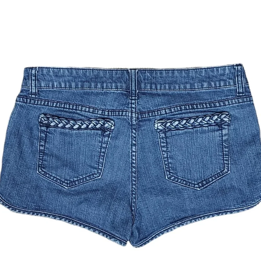 2.1 DENIM SHORT SHORTS WITH BRAIDED DETAIL POCKETS (29) - Picture 8 of 10